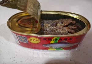 5分钟搞定豆豉鱼炒油麦菜的做法 步骤2