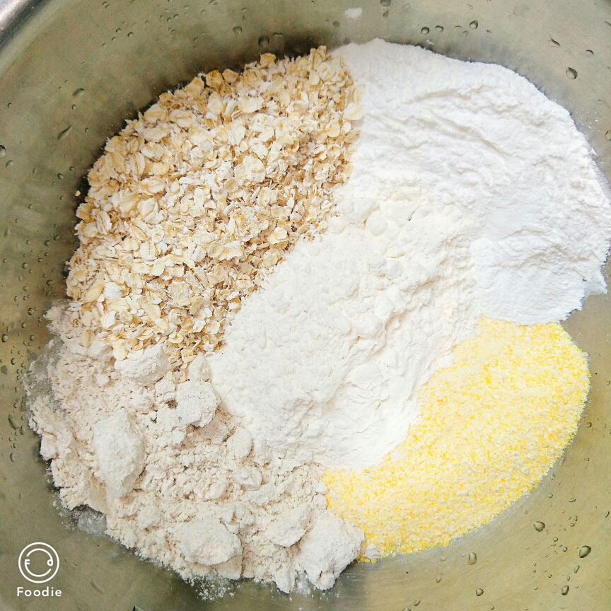无糖无油减脂全麦粗粮面包的做法 步骤1