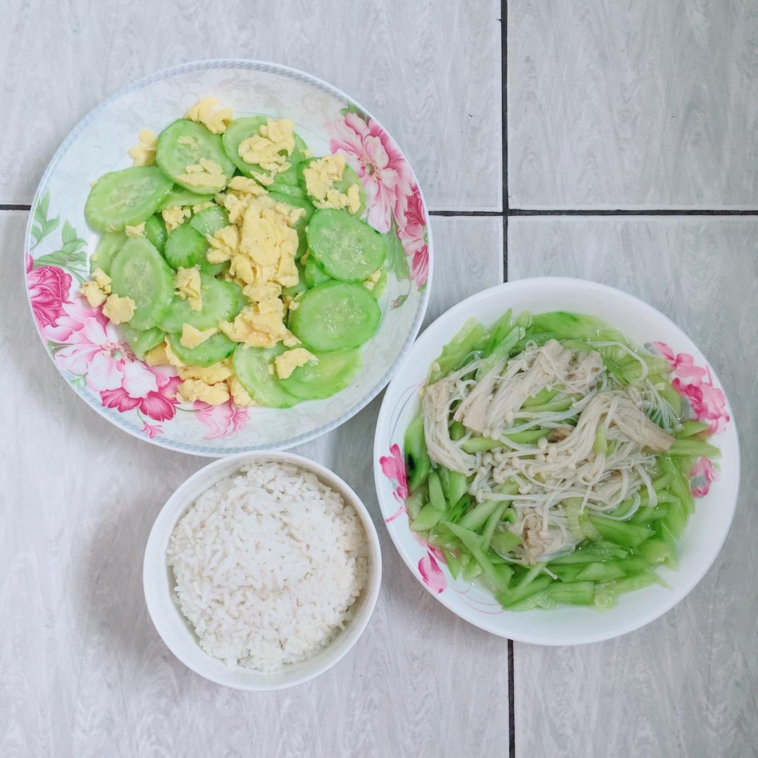 凉拌金针菇