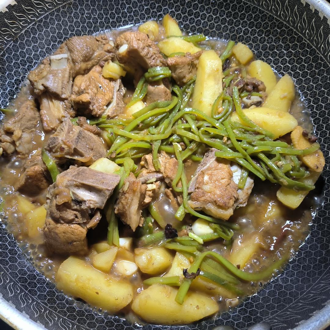 硬菜代表--排骨炖豆角土豆（豆角焖面胚子）