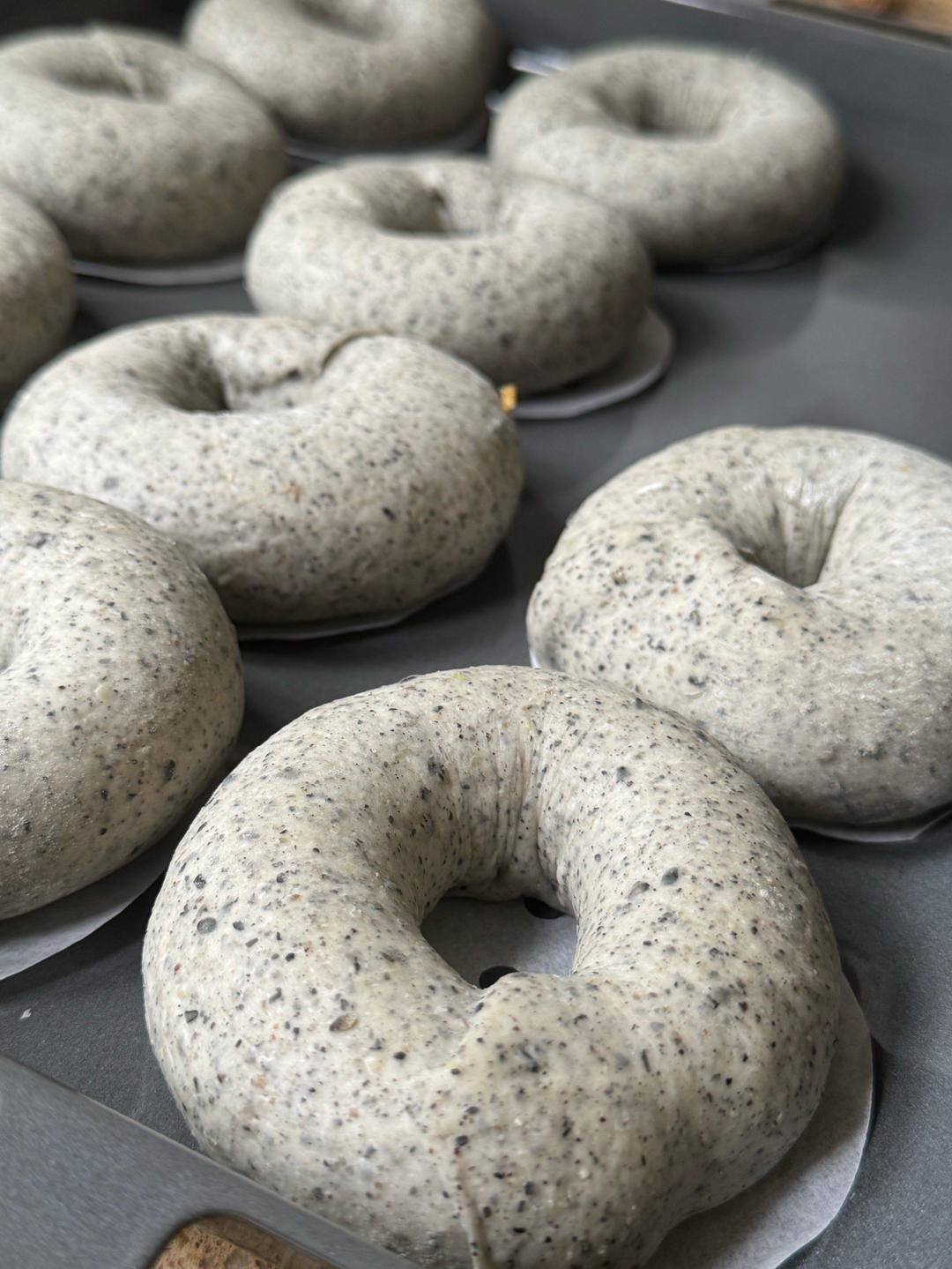 轻盐黑芝麻贝果