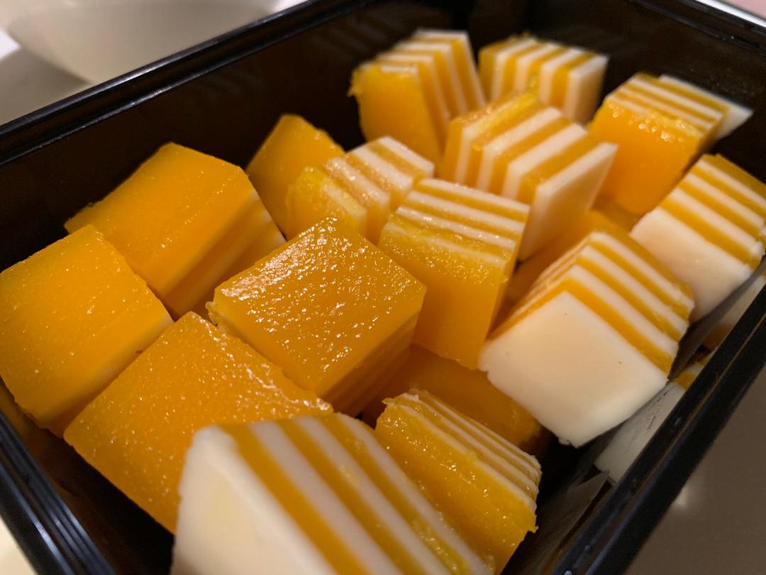 美味的“马蹄千层糕”（椰奶南瓜味）