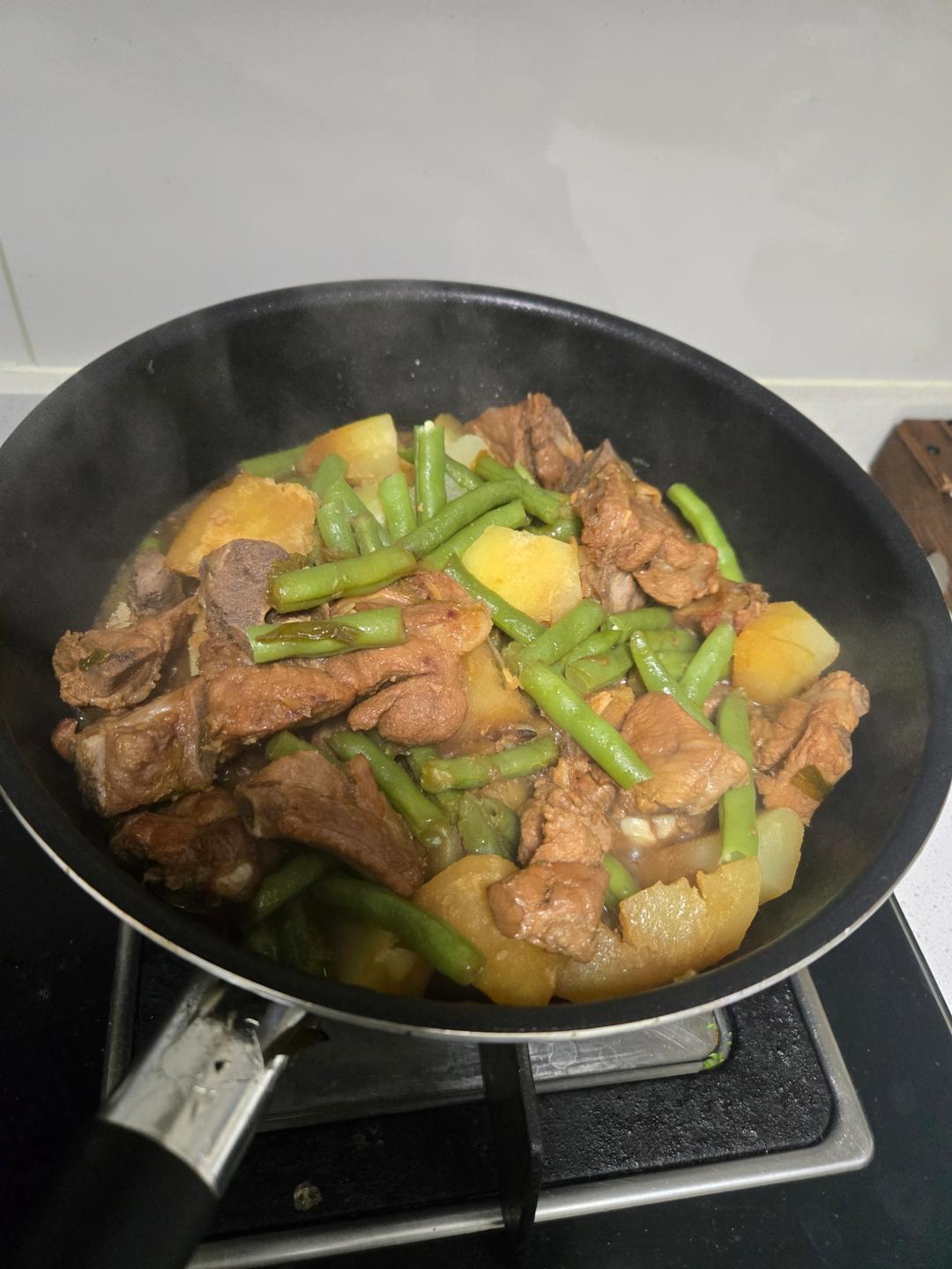 红烧排骨炖豆角