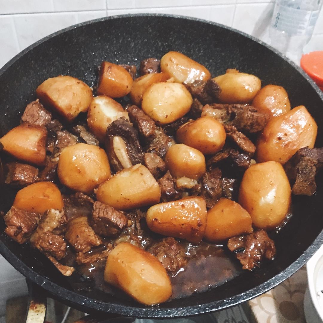 土豆炖牛肉