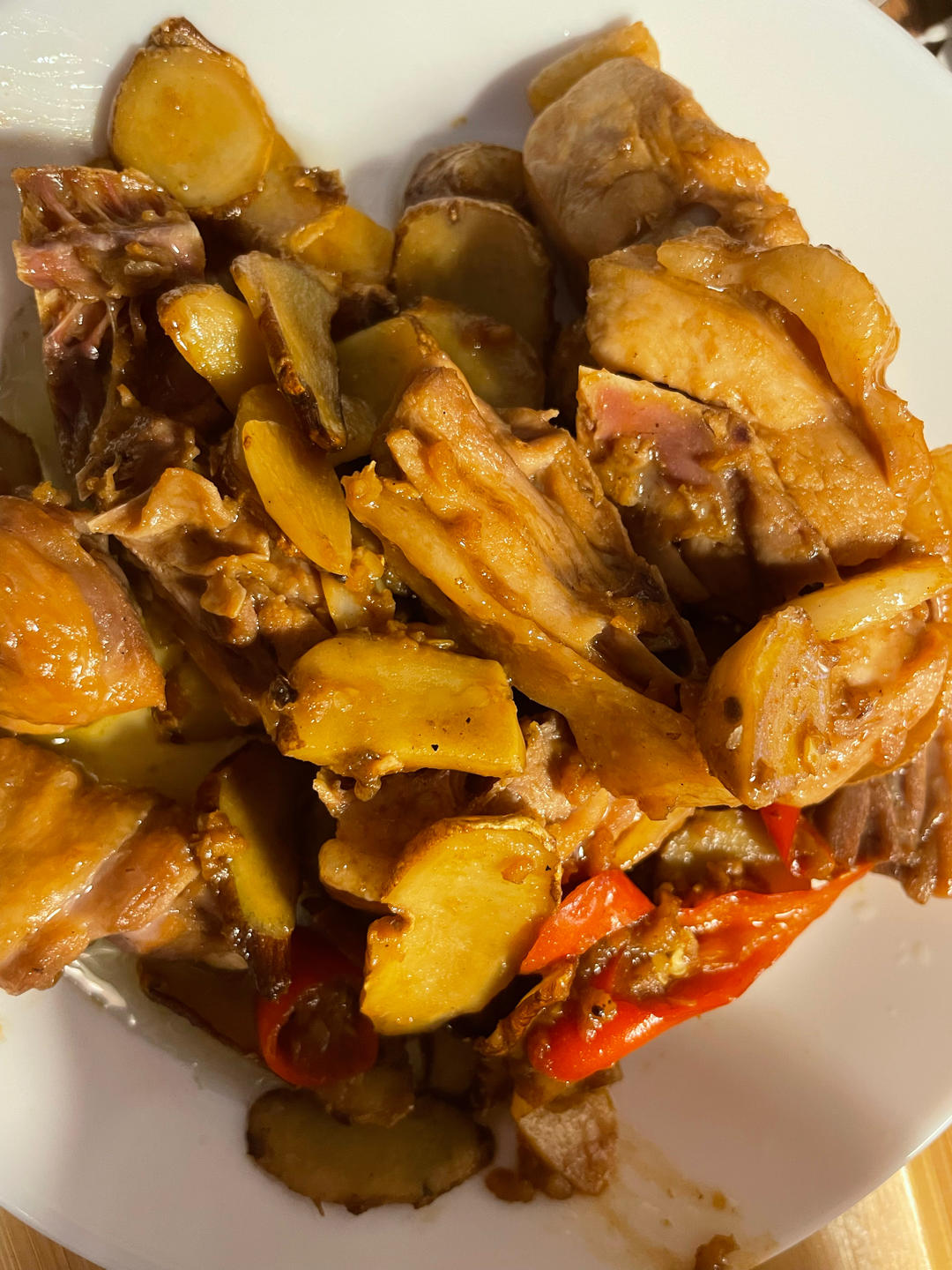 香味十足的沙姜鸡煲