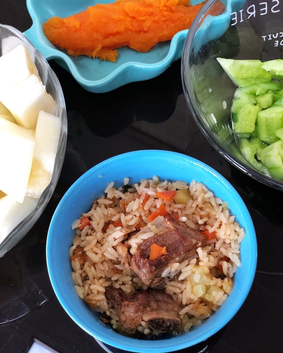 喷香排骨焖饭（爆好吃）