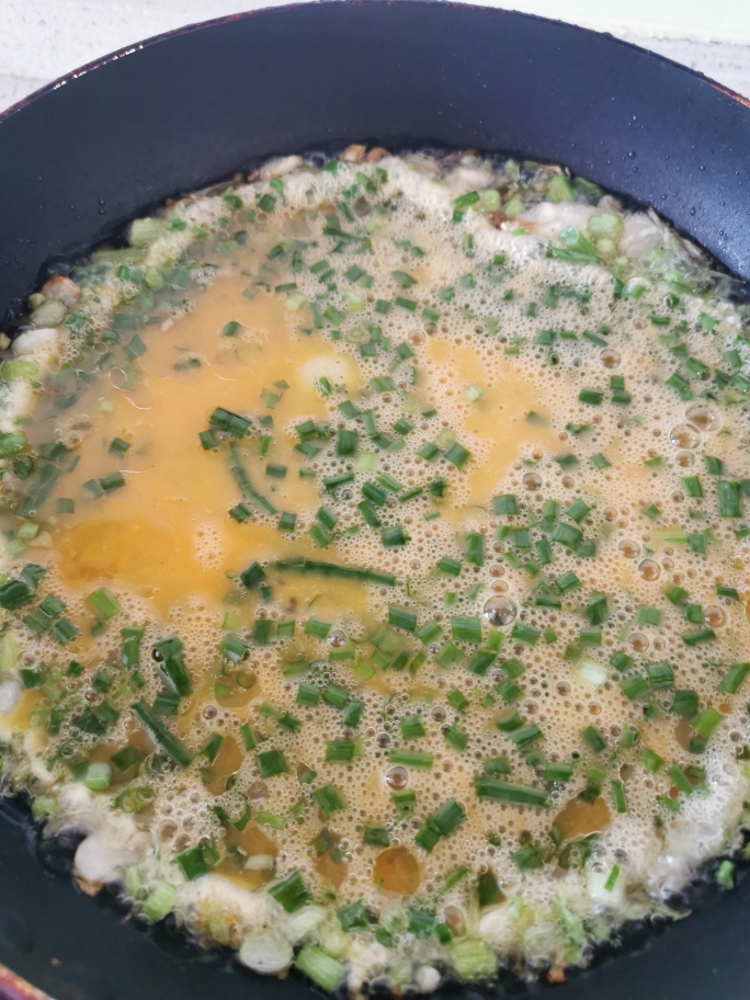 早餐小菜-小葱煎鸡蛋的做法 步骤8