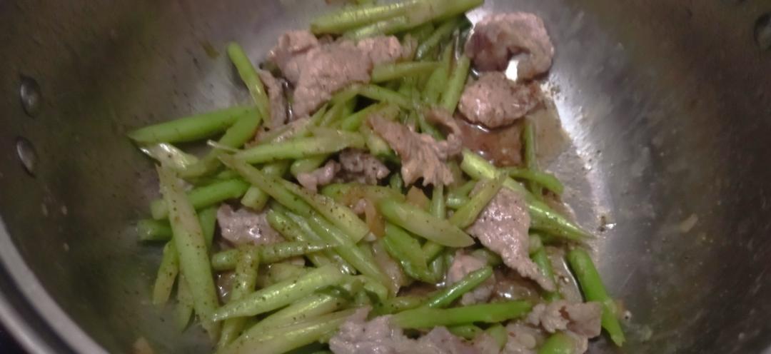 芦笋炒猪肉