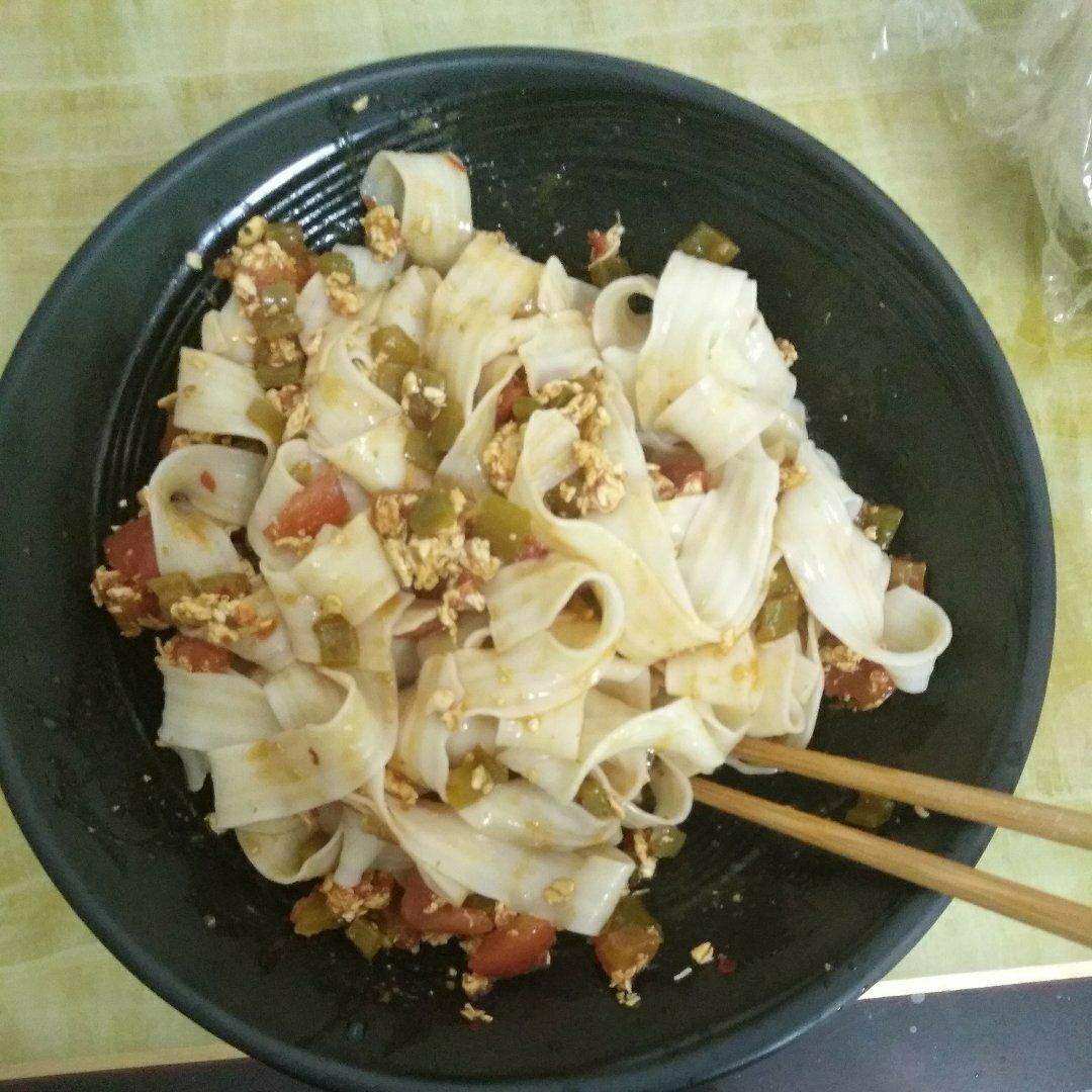 番茄鸡蛋辣椒丁酱卤