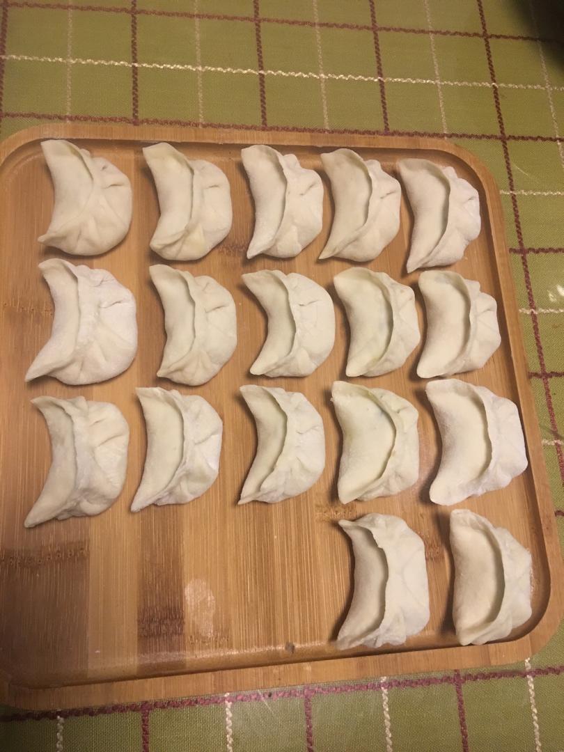 虾皮韭菜鸡蛋馅饼（图文）