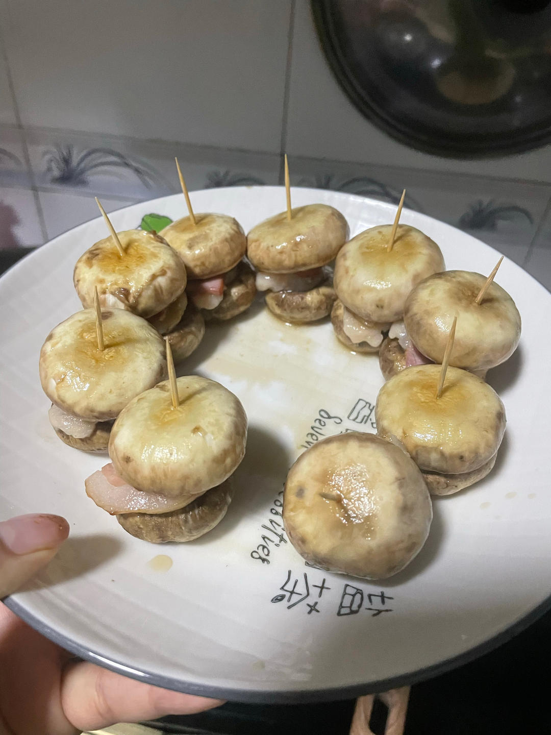 天❗️巨好吃❗️一口爆汁❗️可可爱爱口蘑小汉堡