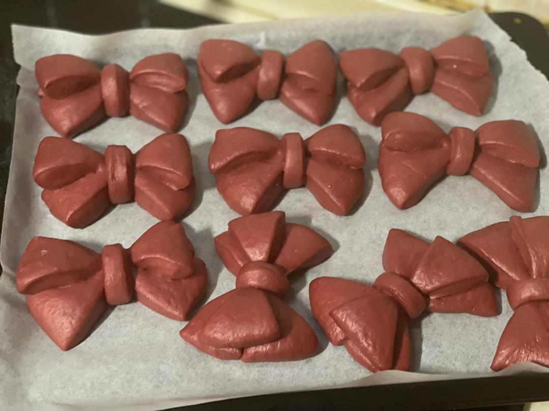 老夫的少女心蝴蝶结面包