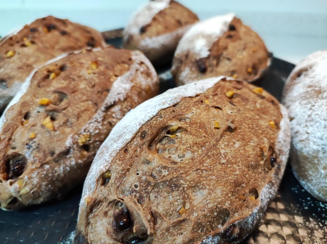 超快手·伪短法棍丨蜂蜜黑巧法式软欧包