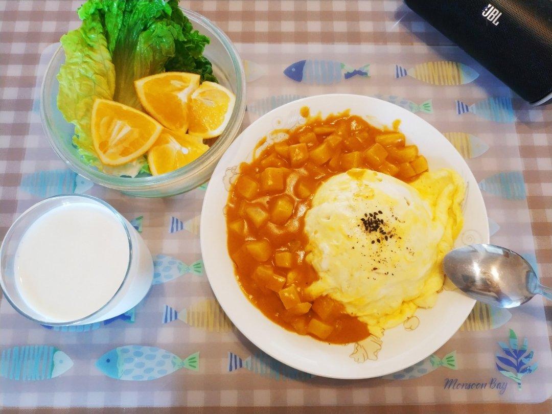 日式咖喱蛋包饭