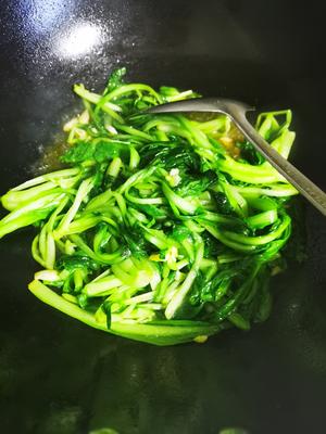 清炒小白菜的做法 步骤2