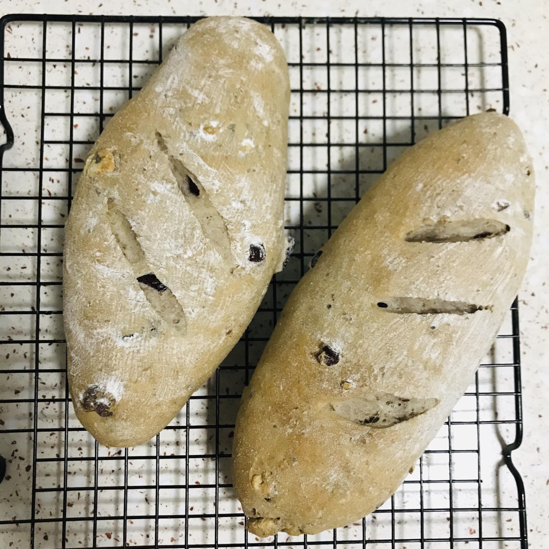 全麦蔓越莓核桃软欧包