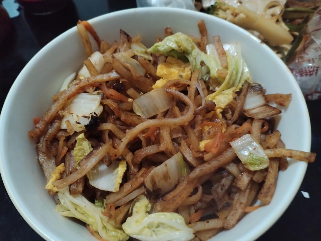 明日便当之超简单路边小店的素炒饼丝🥢