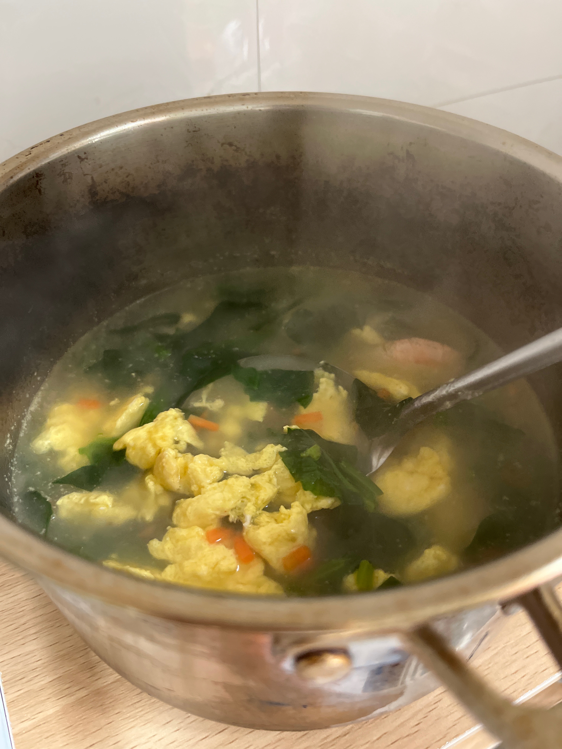 鸡蛋菠菜汤(跟酒店里喝的一个味道！)