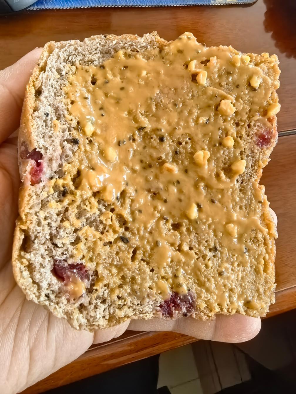 黑全麦蔓越莓双种吐司