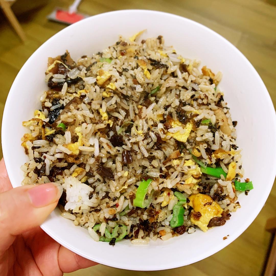 快手咸菜炒饭