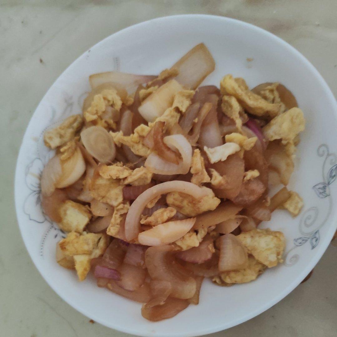 降压防癌的好食材  洋葱炒鸡蛋