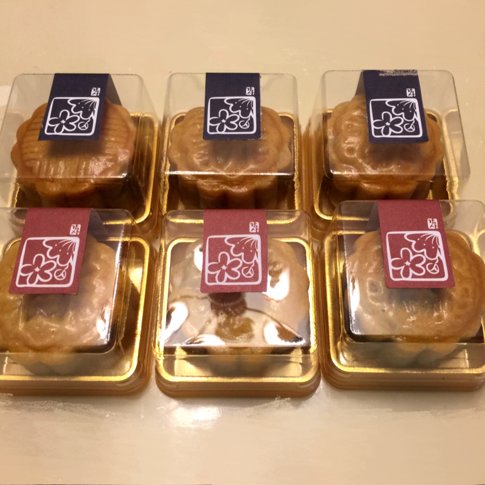 广式蛋黄莲蓉月饼