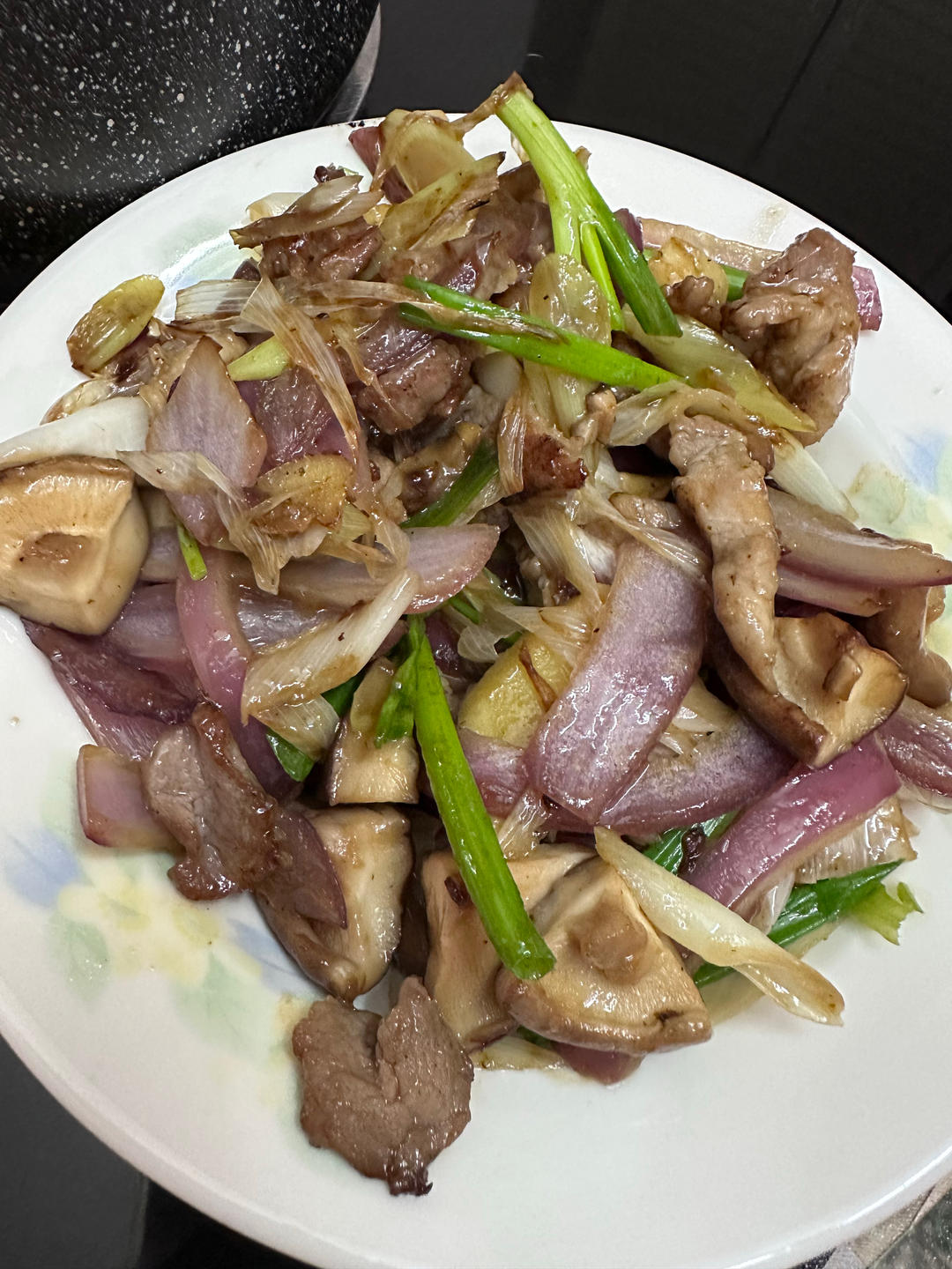 家常香菇炒肉