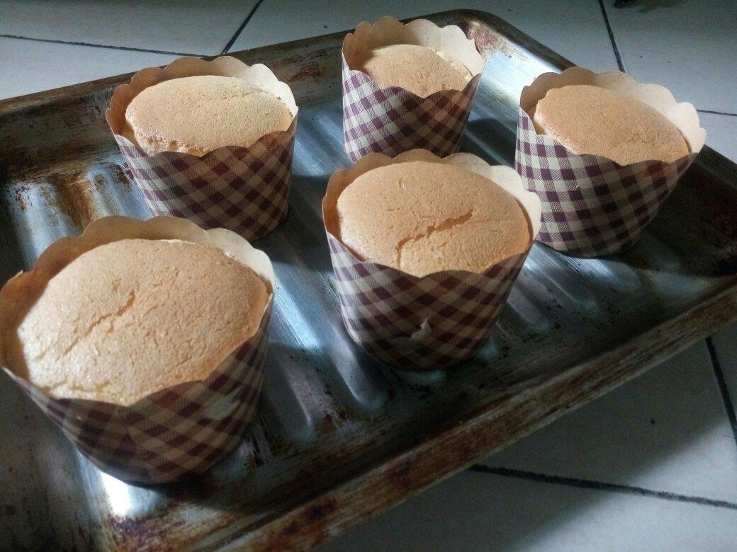 柠香云朵纸杯蛋糕