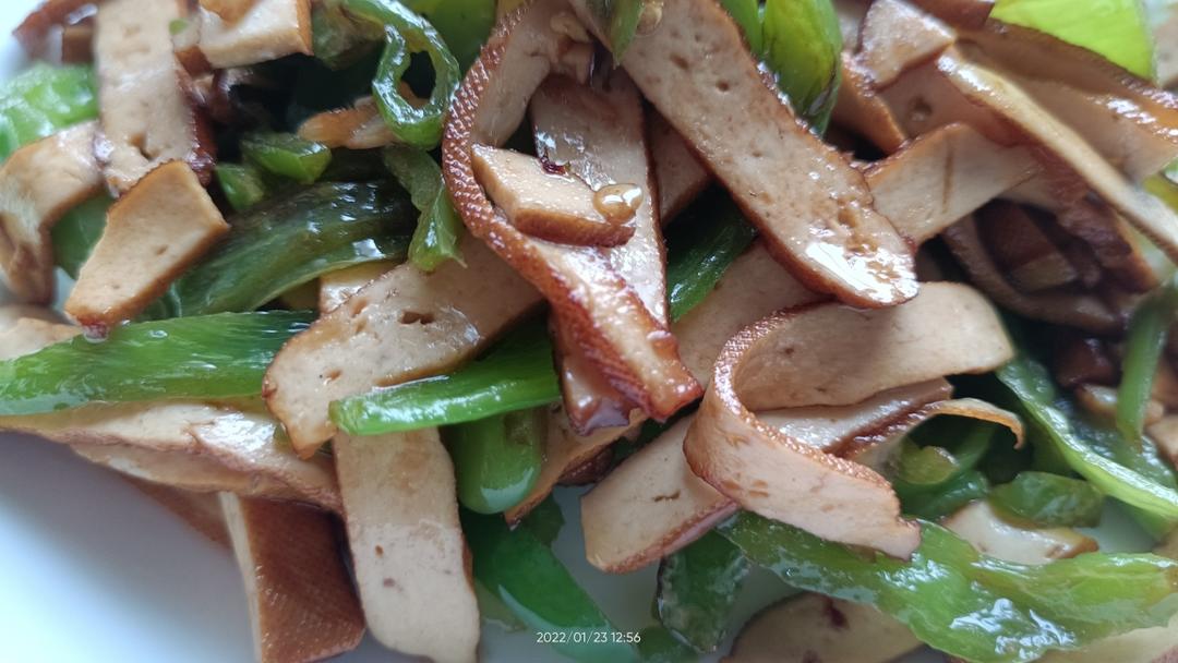 5分钟快手菜青椒炒香干