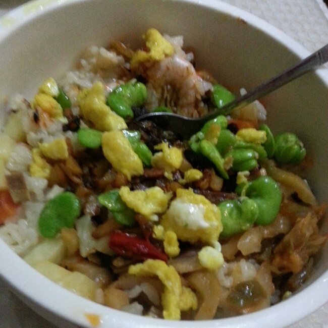 韩式香肠土豆焖饭