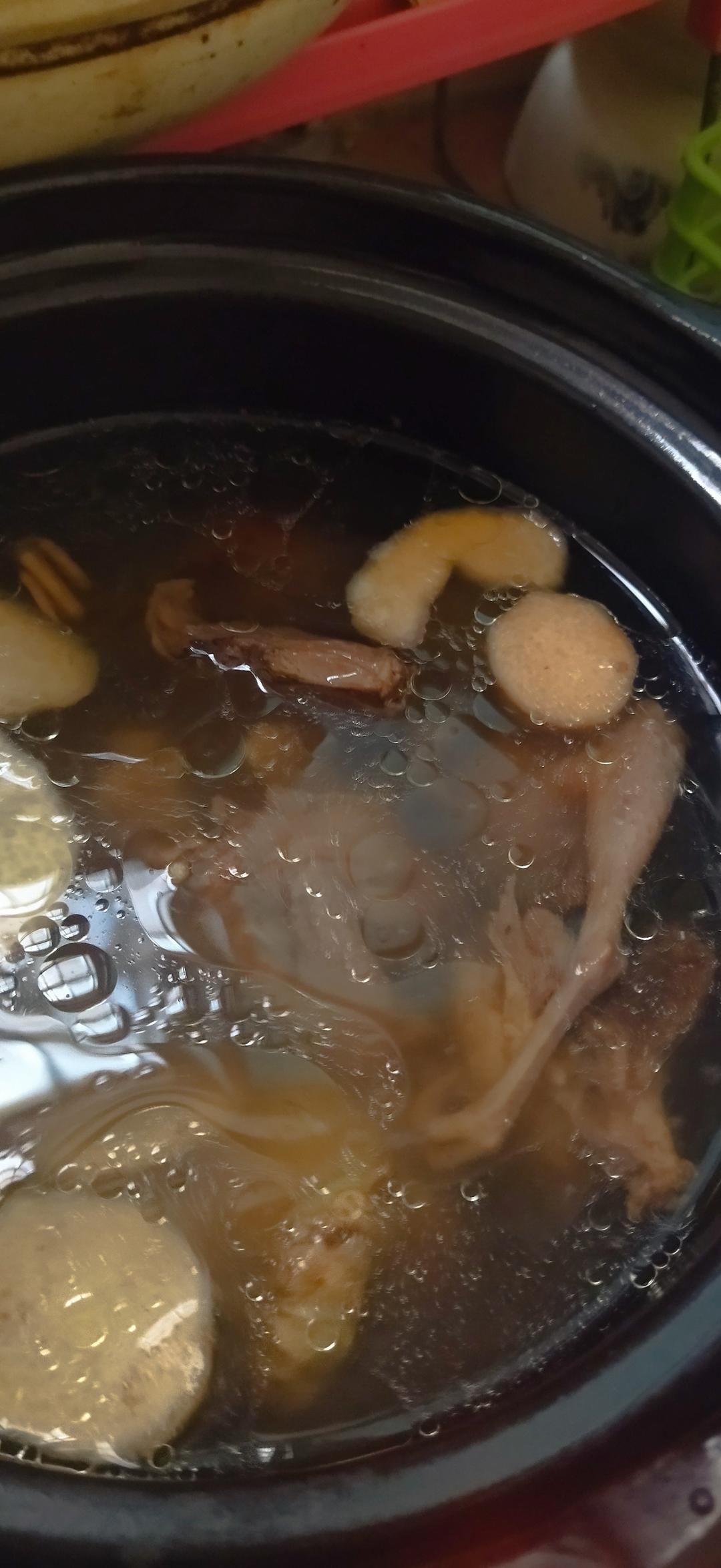 高考食谱：鹌鹑莲子汤