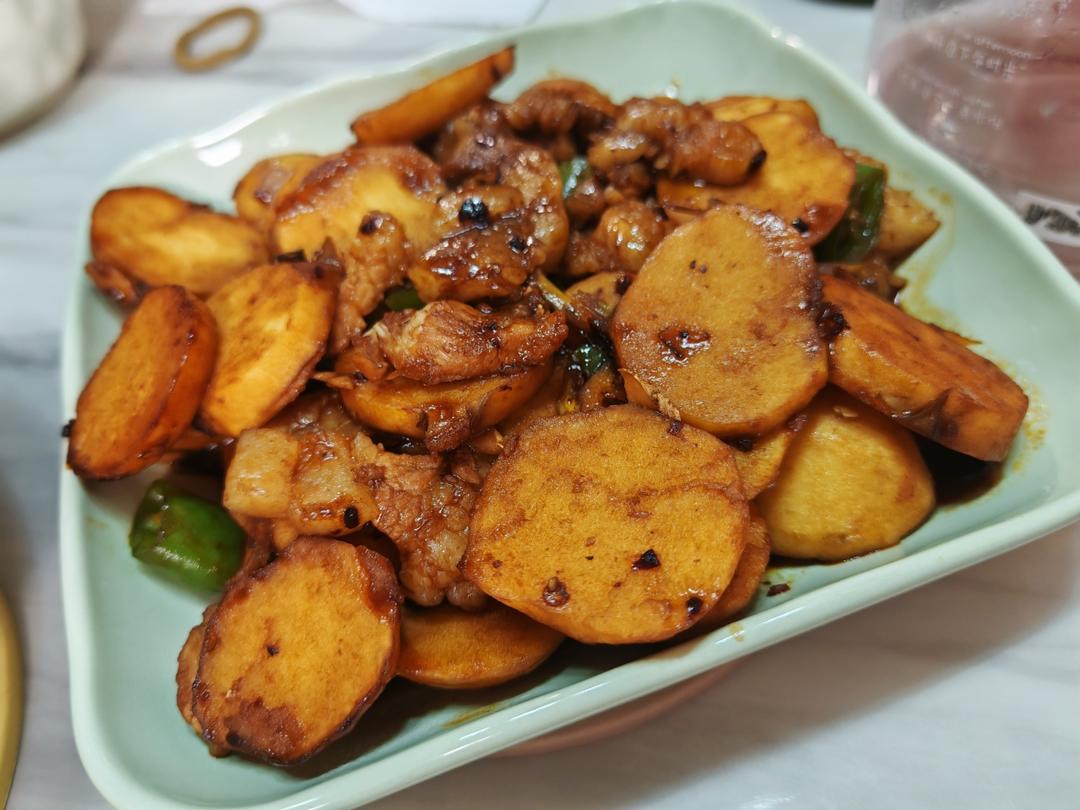五花肉炒茨菇