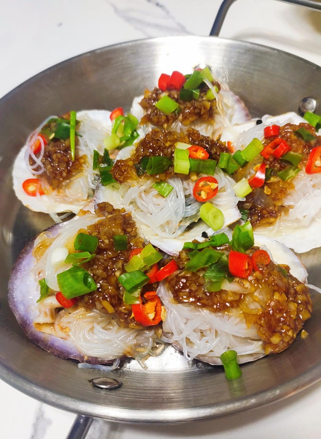 零失败的蒜蓉粉丝蒸扇贝