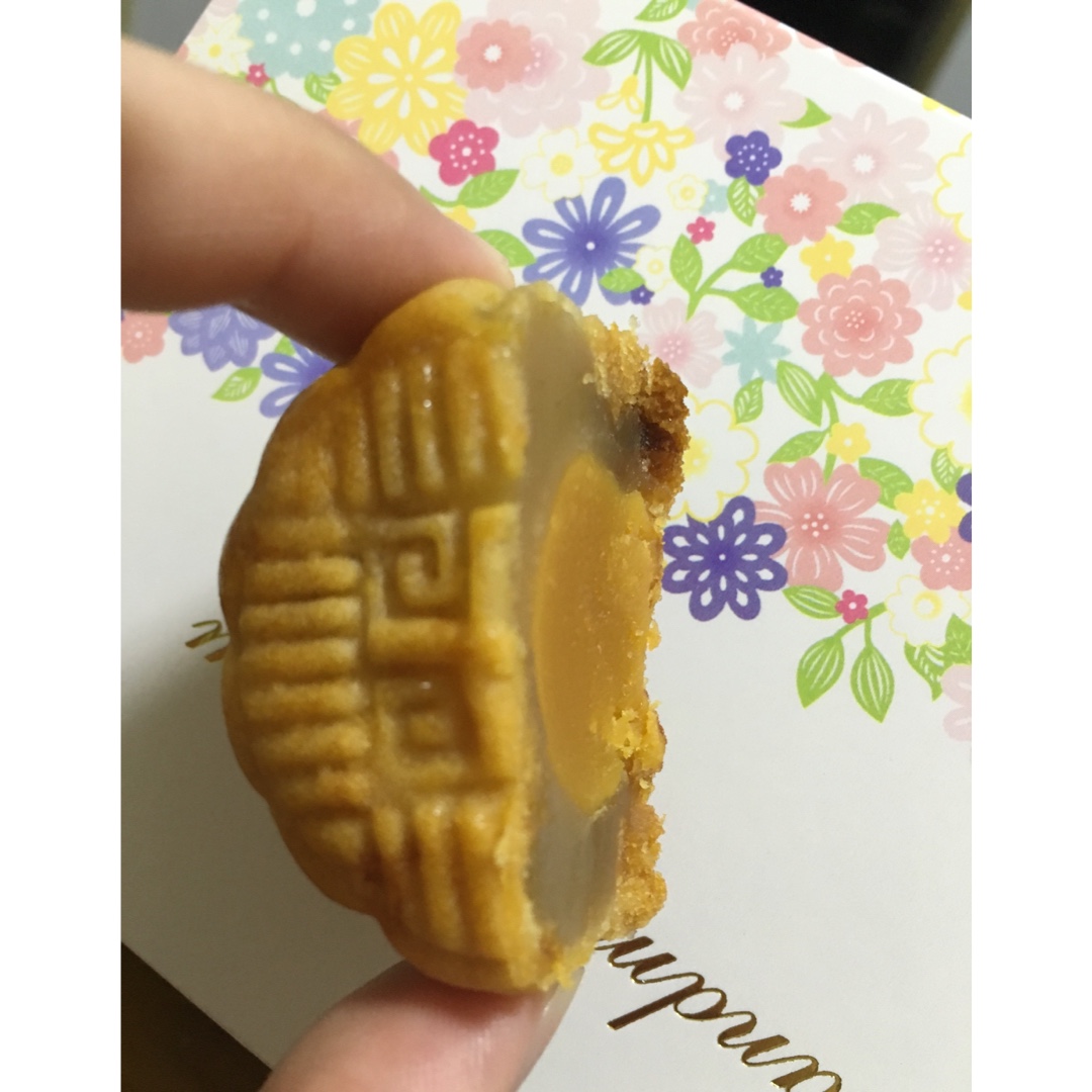 广式月饼——蛋黄莲蓉月饼