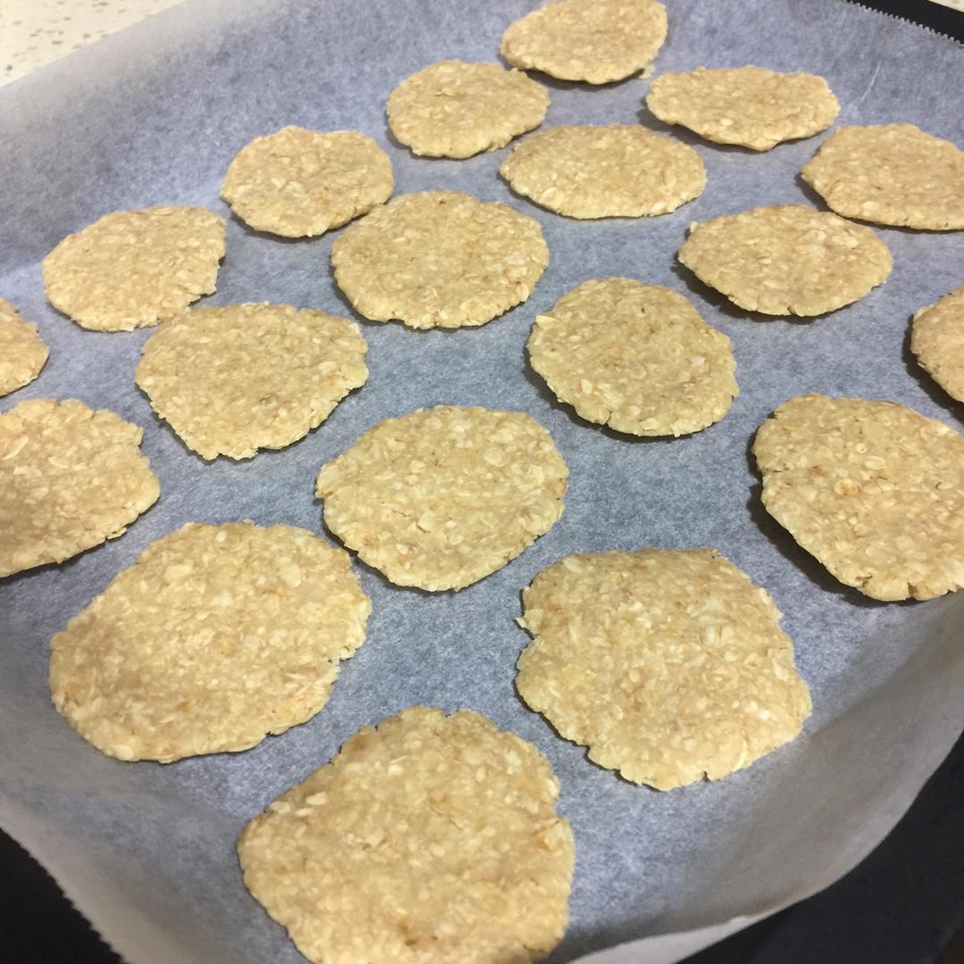 小瓜麻麻做的燕麦黄油饼干