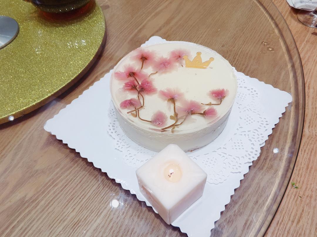 颜值爆表的樱花慕斯。（6寸圆模）