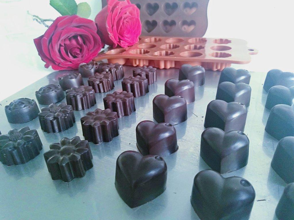 用基础原材料自制巧克力，口感直逼royce瑞士莲！吃货的终极追求：我勤劳聪敏心灵手巧就是要给舌尖最好的！