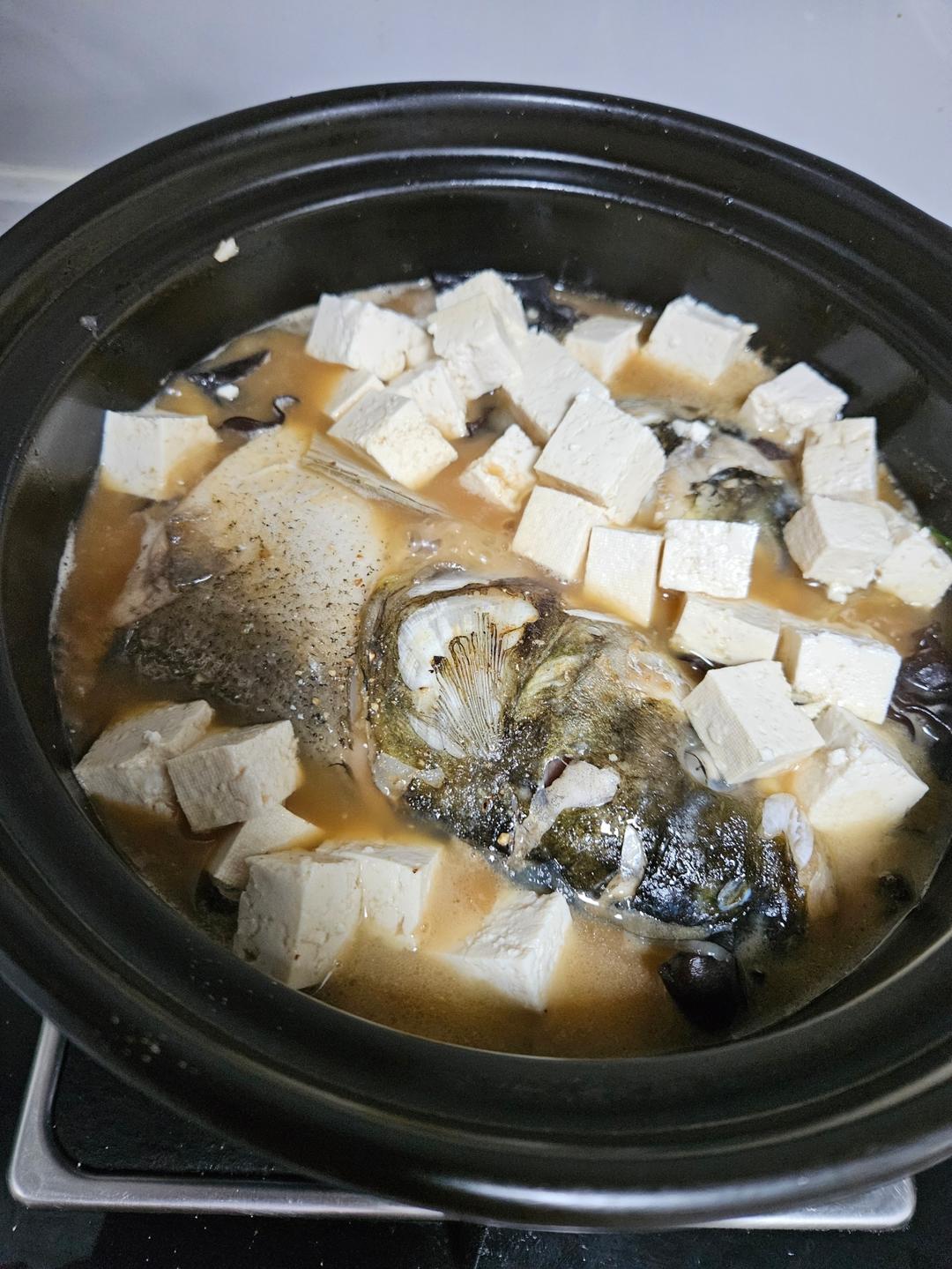 🔥一点腥味都没有的家庭版红烧鱼头，下酒简直太棒了