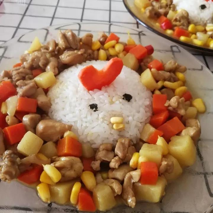 人见人爱花见花开🐤         三只小鸡日式咖喱饭