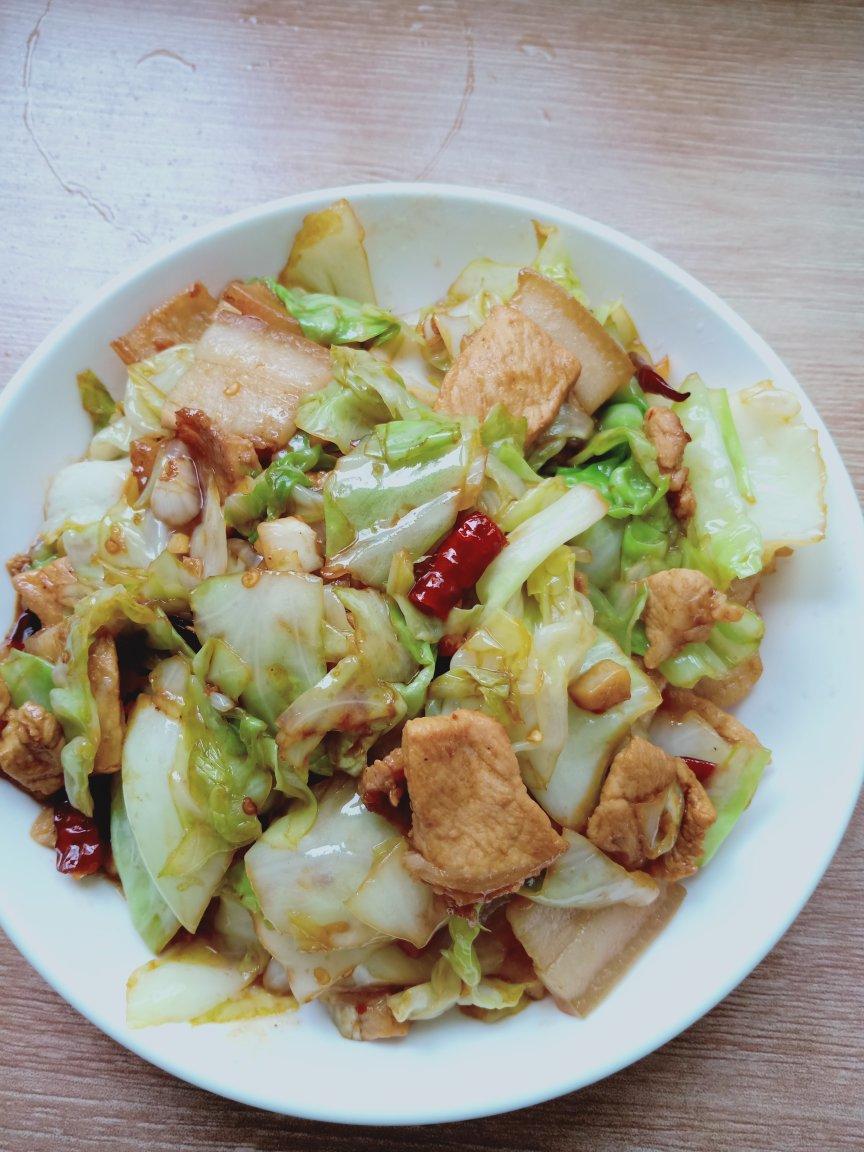 手撕包菜小炒肉