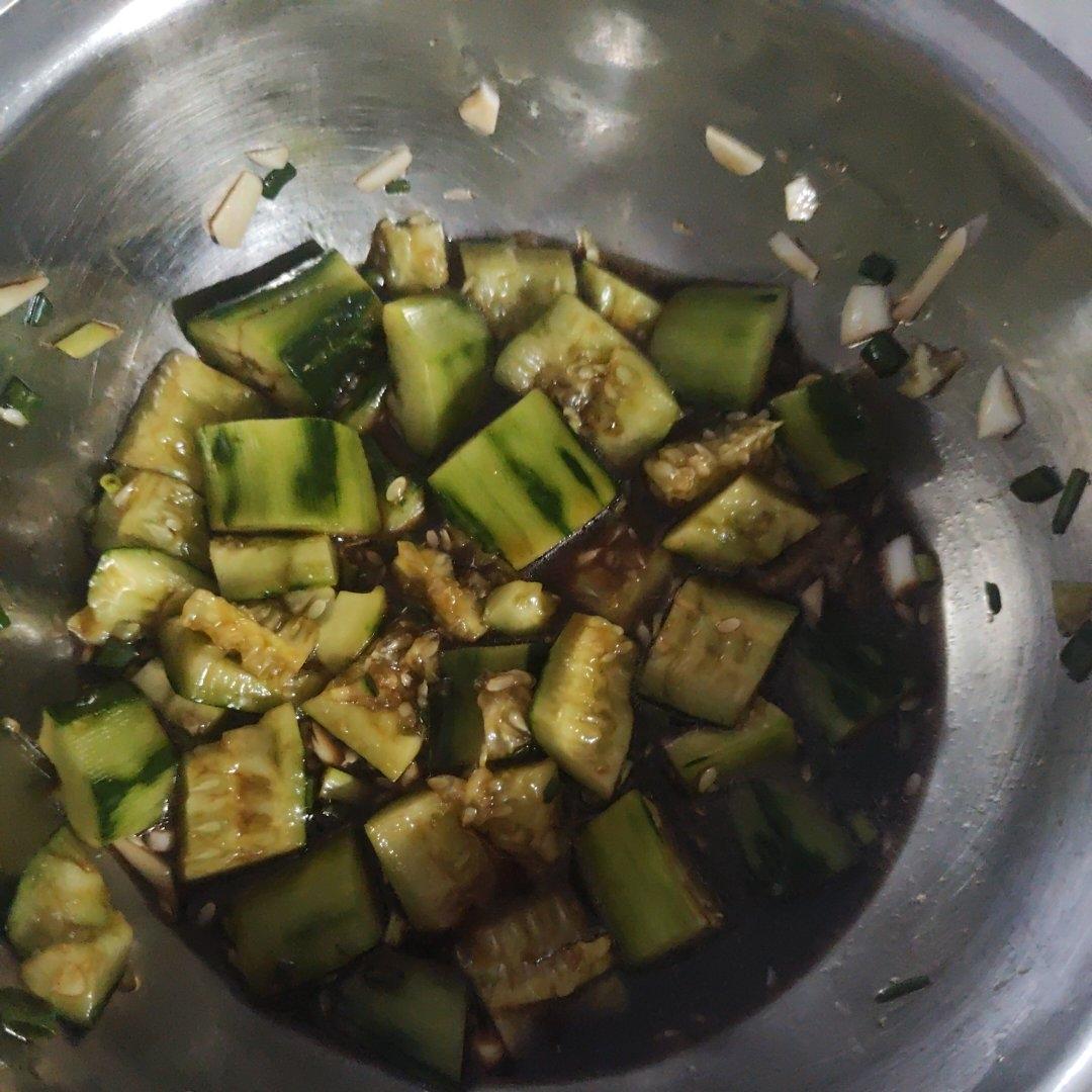 赞不绝口拍黄瓜🥒