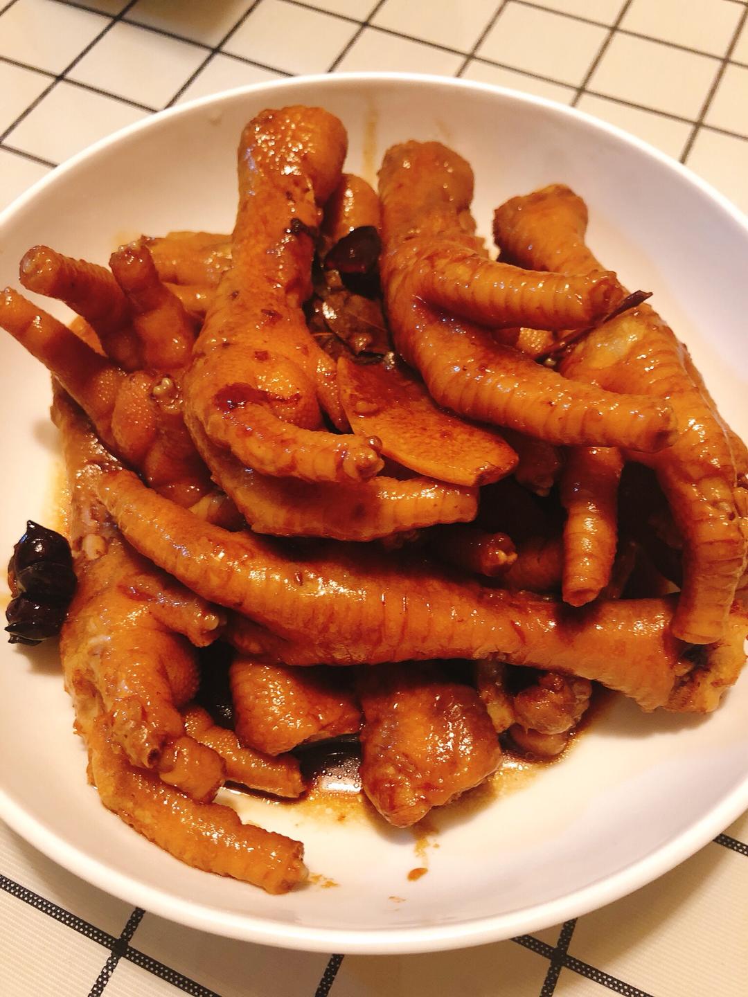 超简单的卤鸡爪的做法