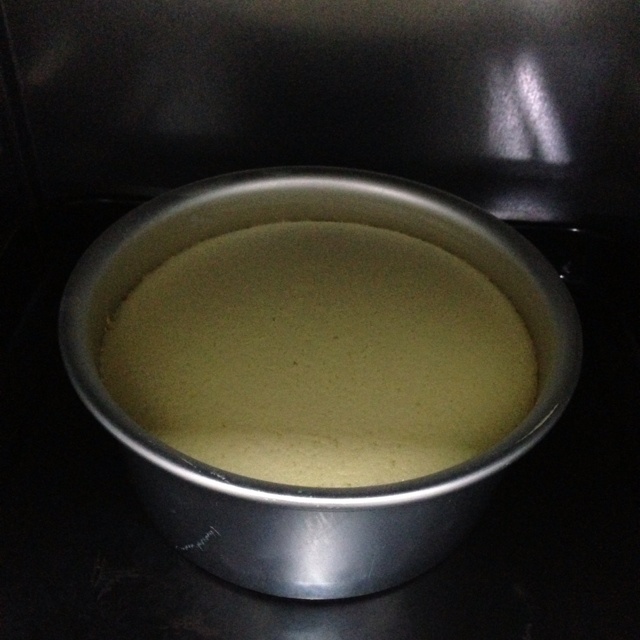 超简单完美戚风蛋糕（6寸2蛋）附打发、翻拌、脱模视频