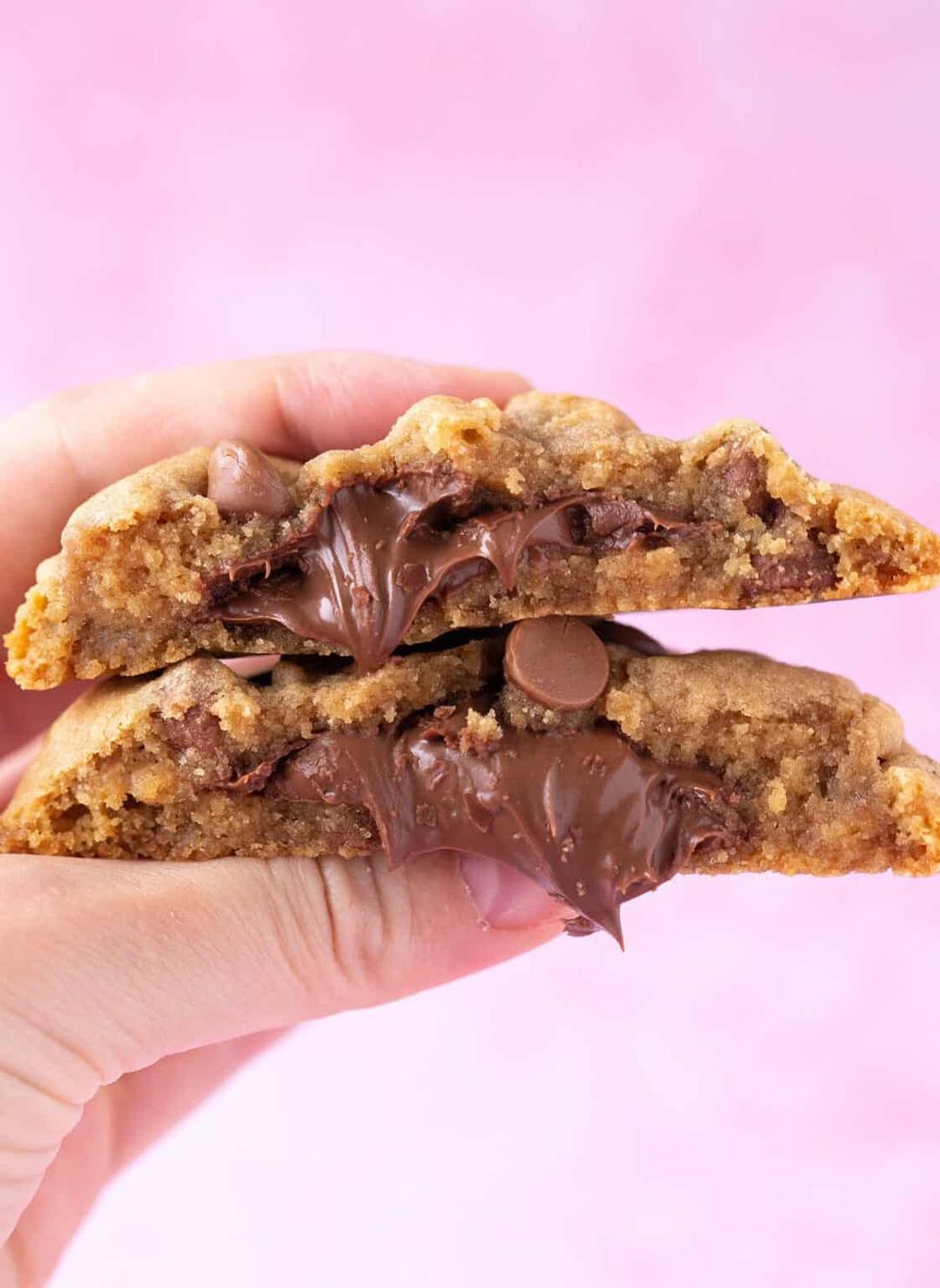 Nutella stuffed cookies的做法