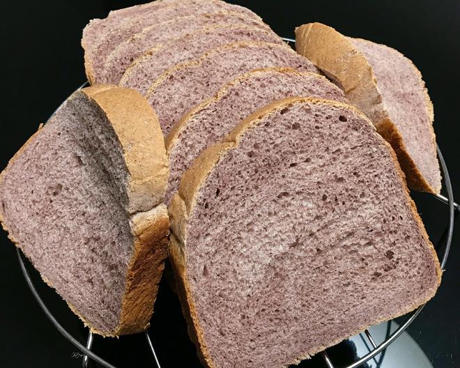 松软细腻的黑米面包（面包机版）的做法