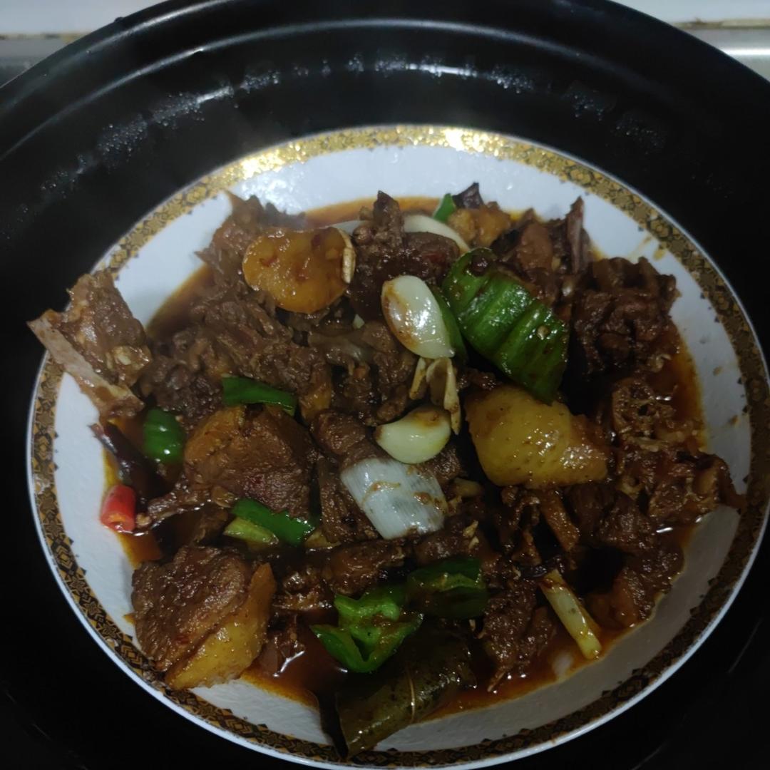 传统正宗的啤酒鸭配方和做法，鲜嫩香浓，只需炒千万不要焯水