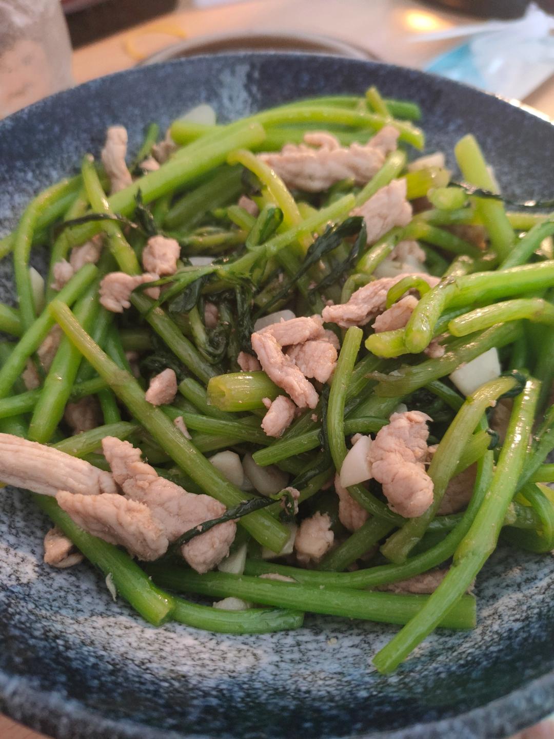 茼蒿炒肉