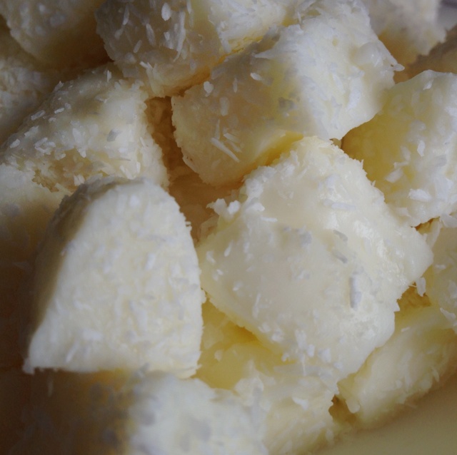 椰丝牛奶小方糕