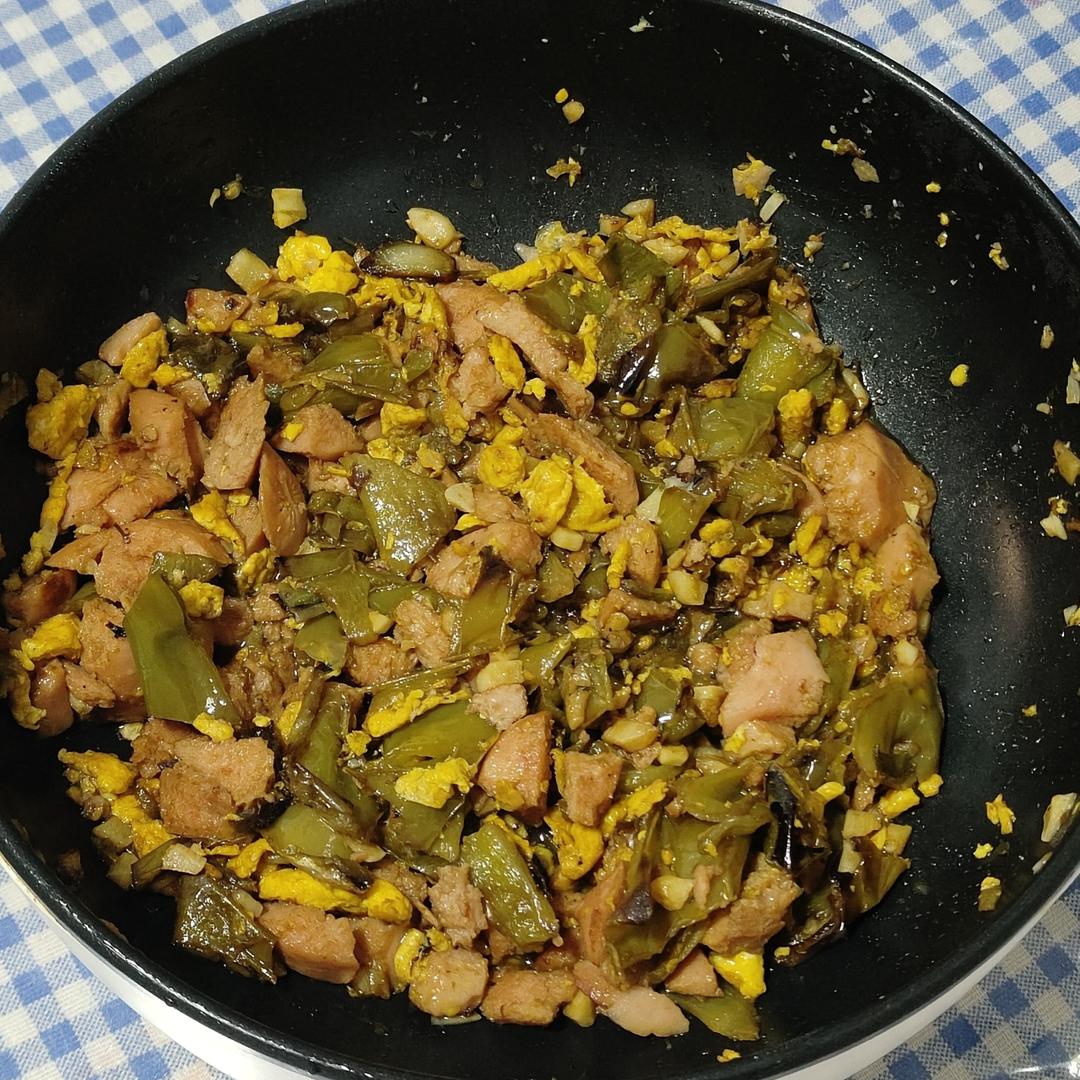 不好看但超下饭的虎皮青椒火腿炒鸡蛋