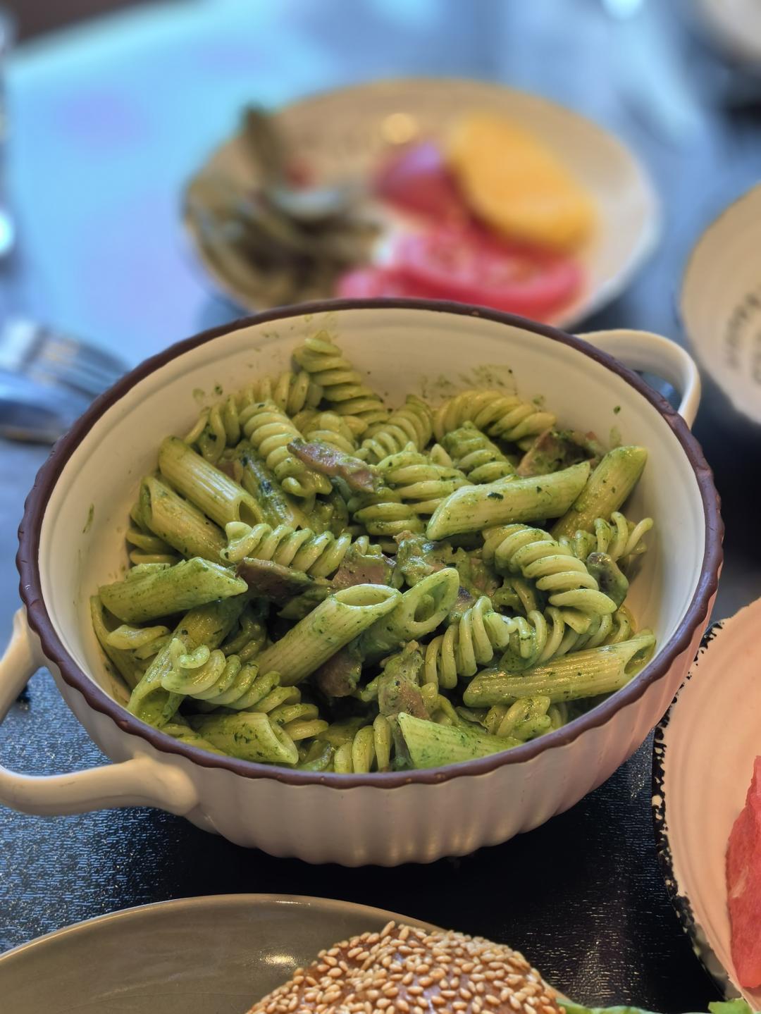奶油菠菜意大利面
